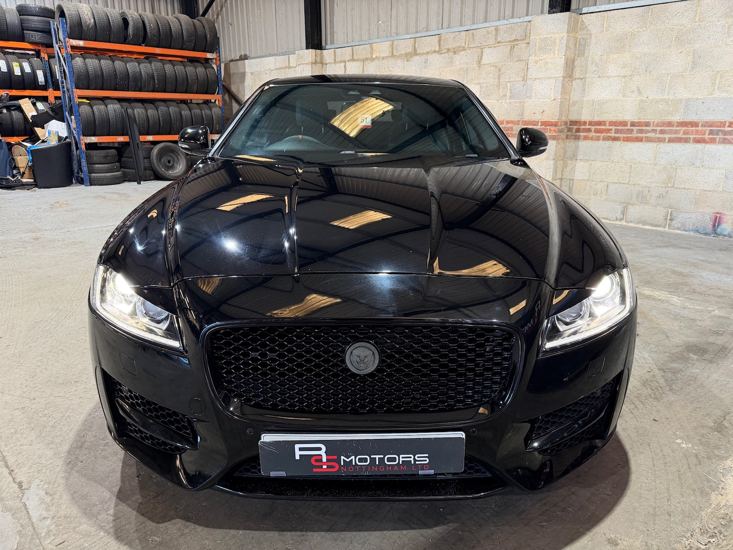Used Jaguar XF 2016 for sale - 77557333: Photo 6