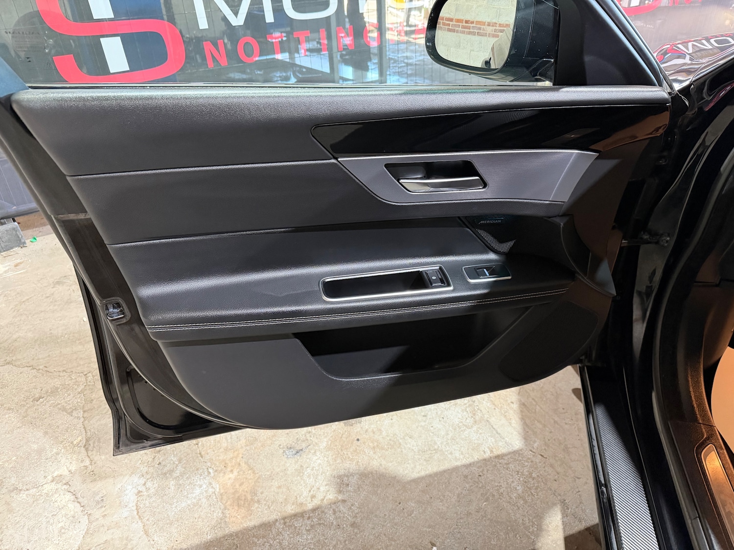 Used Jaguar XF 2016 for sale - 77557333: Photo 7