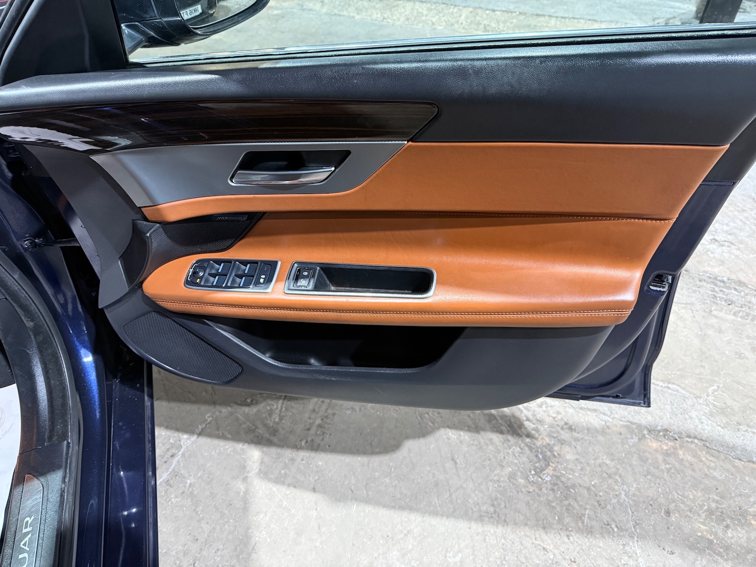 Used Jaguar XF 2017 for sale - 77759535: Photo 33