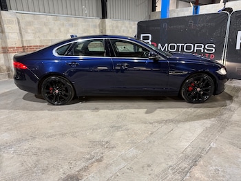 Used Jaguar XF 2017 for sale - 77759535: Photo