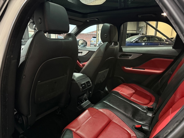 Used Jaguar F-Pace 2017 for sale - 76299859: Photo 12
