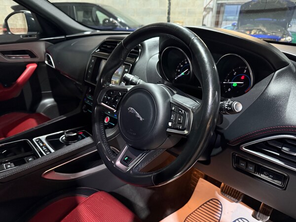 Used Jaguar F-Pace 2017 for sale - 76299859: Photo 21