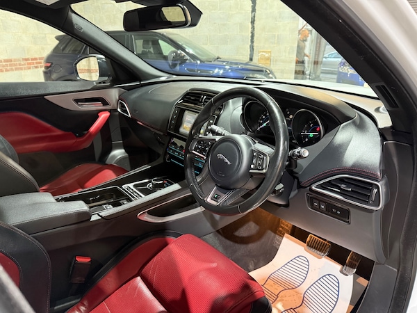 Used Jaguar F-Pace 2017 for sale - 76299859: Photo 22