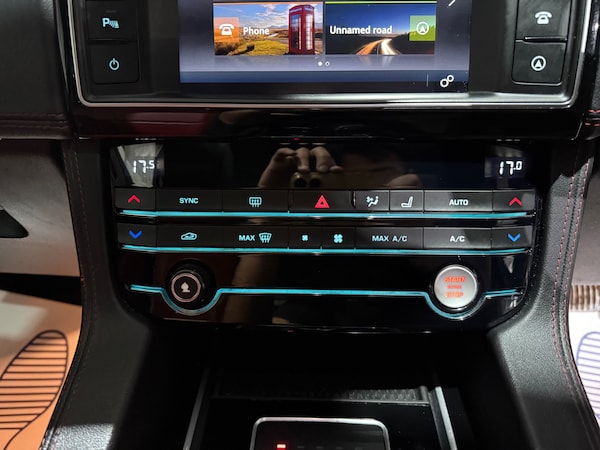 Used Jaguar F-Pace 2017 for sale - 76299859: Photo 33