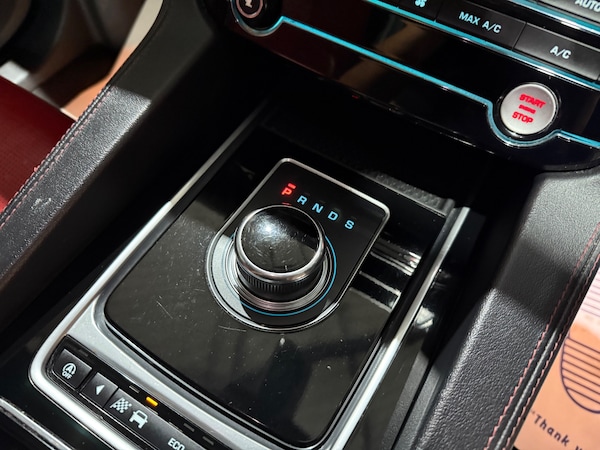 Used Jaguar F-Pace 2017 for sale - 76299859: Photo 34