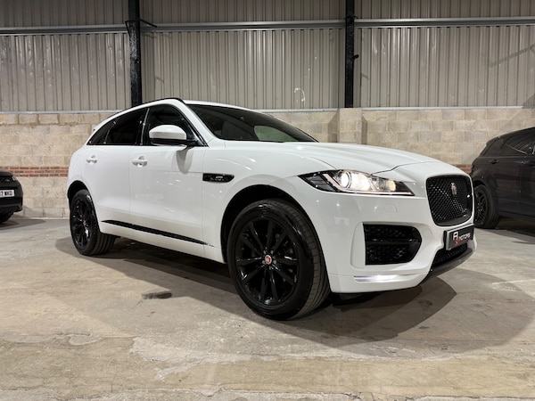 Used Jaguar F-Pace 2017 for sale - 76299859: Photo 40