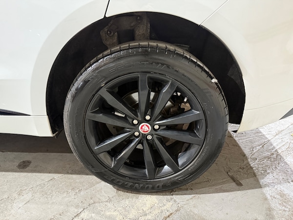 Used Jaguar F-Pace 2017 for sale - 76299859: Photo 46