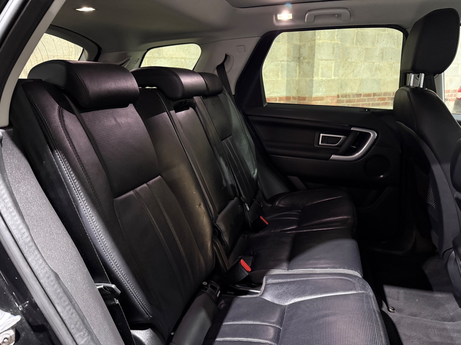 Used Land Rover Discovery Sport 2016 for sale - 76458708: Photo 20