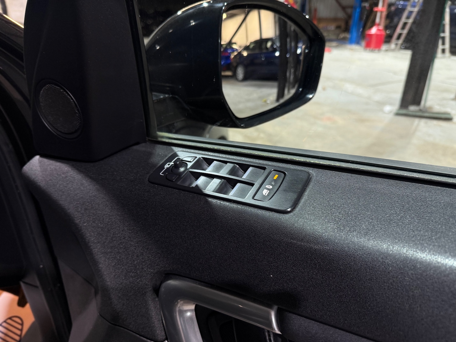 Used Land Rover Discovery Sport 2016 for sale - 76458708: Photo 26