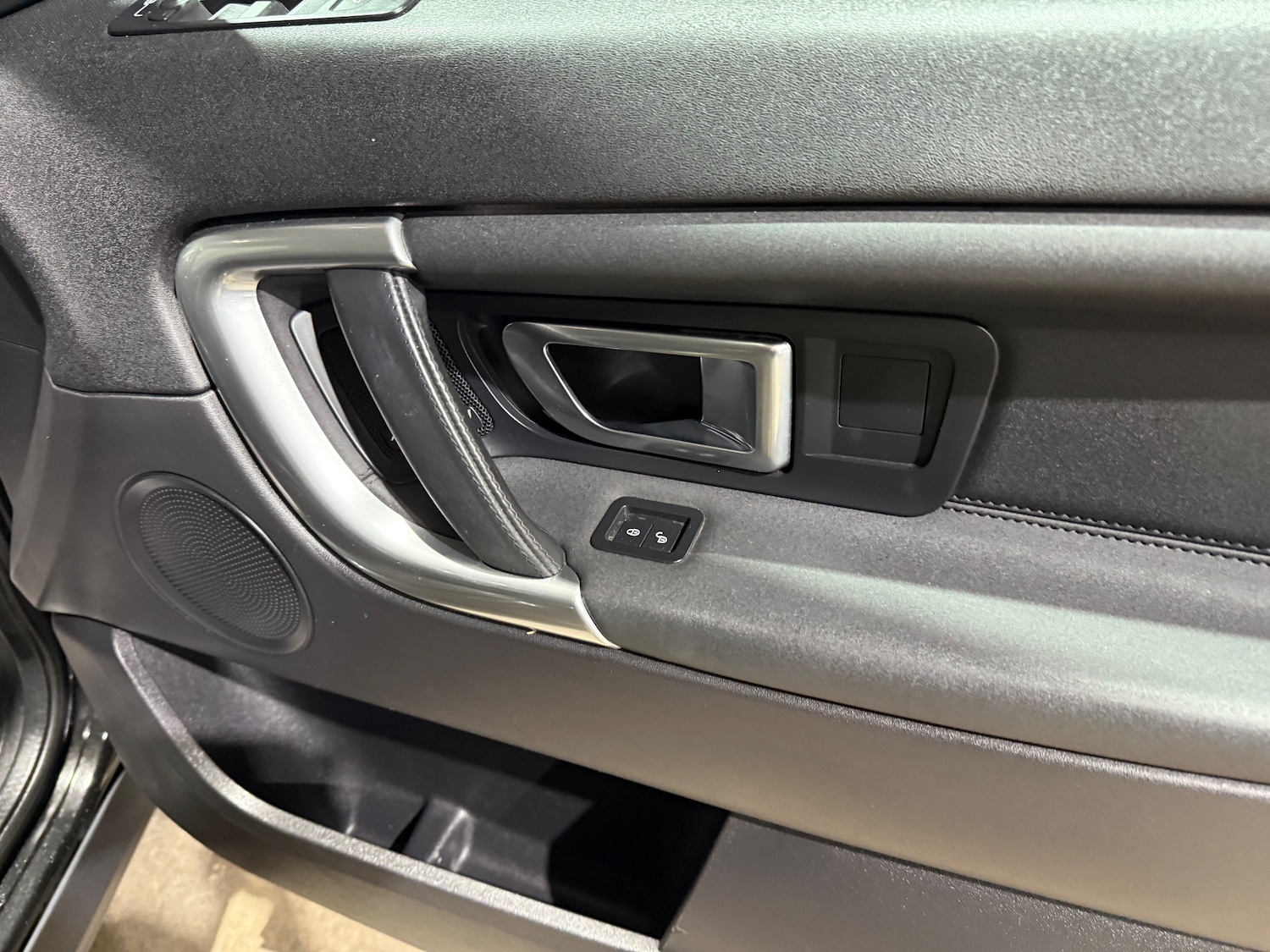 Used Land Rover Discovery Sport 2016 for sale - 76458708: Photo 27