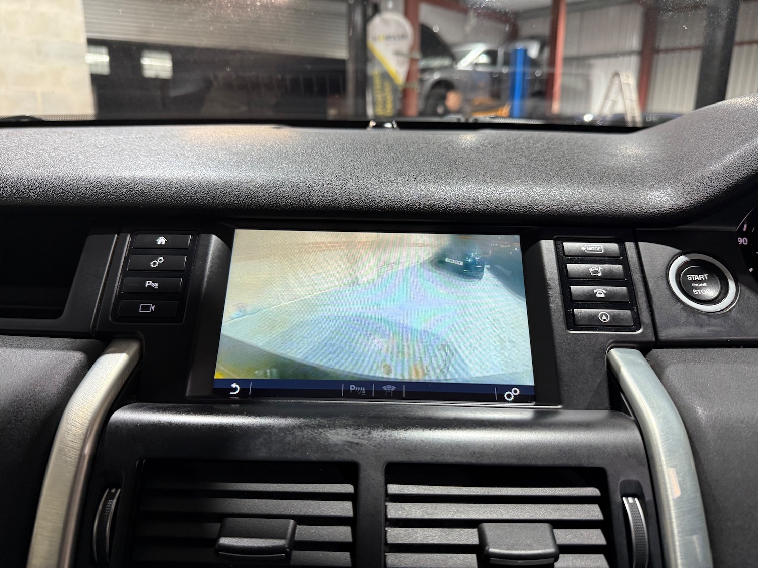 Used Land Rover Discovery Sport 2016 for sale - 76458708: Photo 42