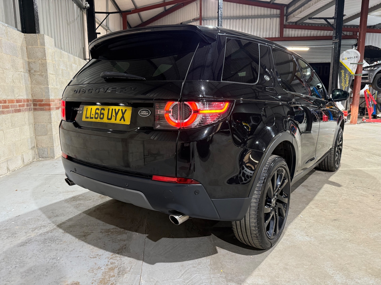 Used Land Rover Discovery Sport 2016 for sale - 76458708: Photo 51