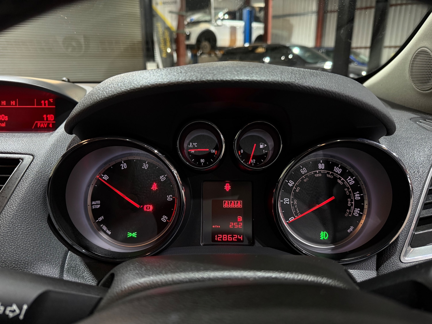 Used Vauxhall Mokka 2014 for sale - 76896415: Photo 30