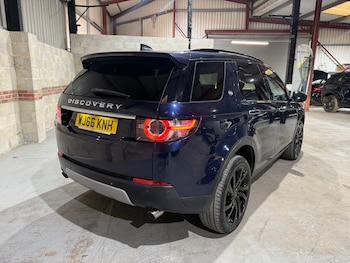 Used Land Rover Discovery Sport 2016 for sale - 75924618: Photo