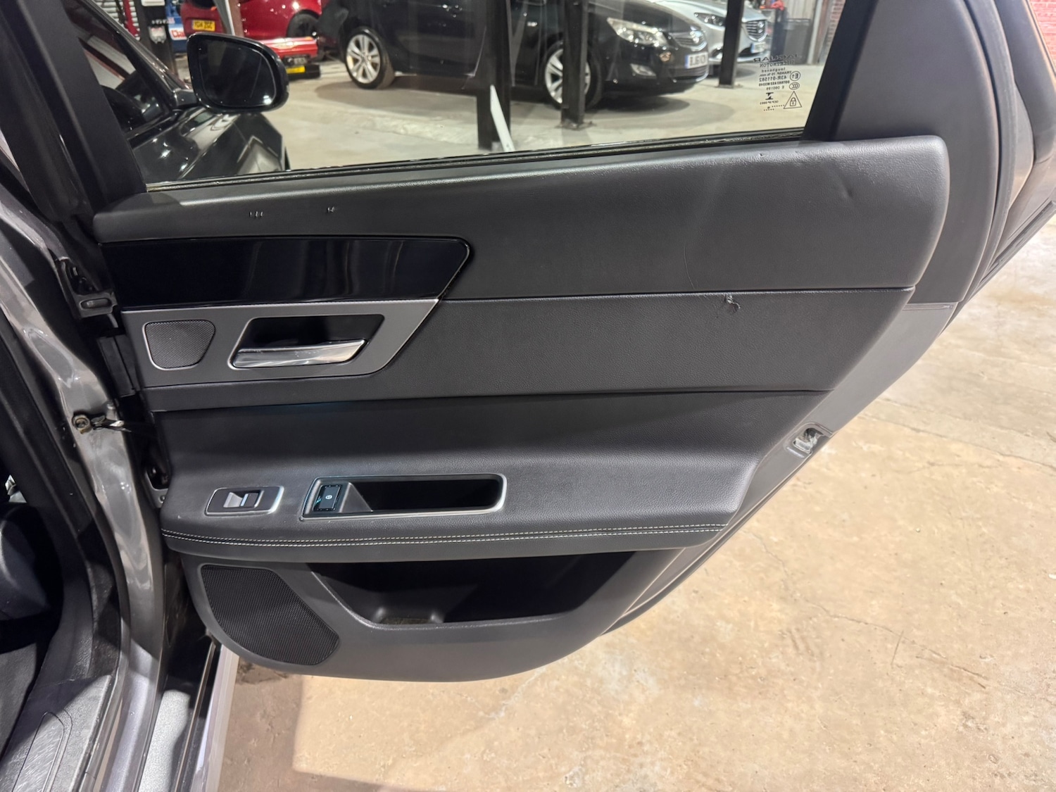 Used Jaguar XF 2016 for sale - 77555400: Photo 18