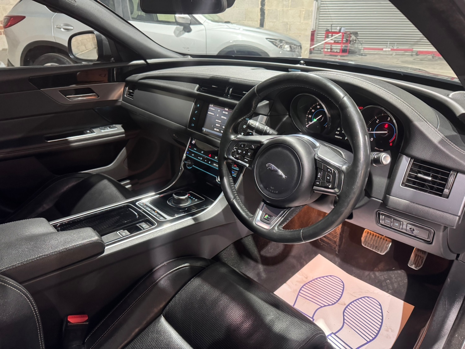 Used Jaguar XF 2016 for sale - 77555400: Photo 25