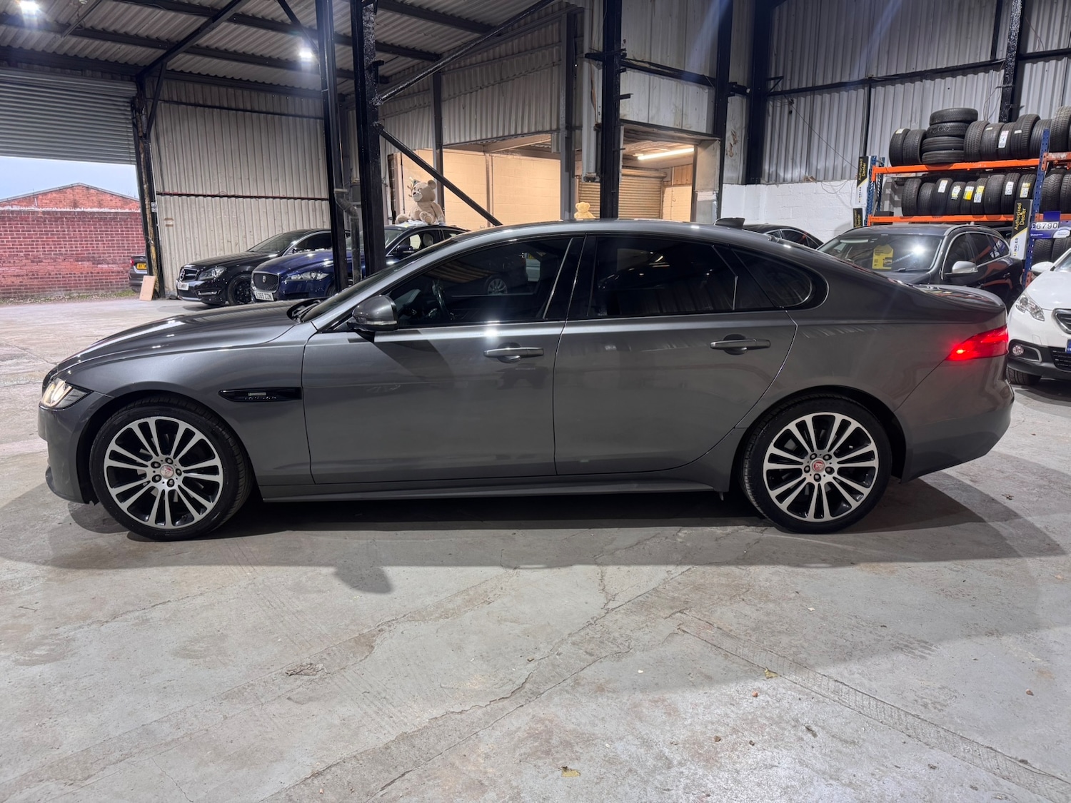Used Jaguar XF 2016 for sale - 77555400: Photo 5