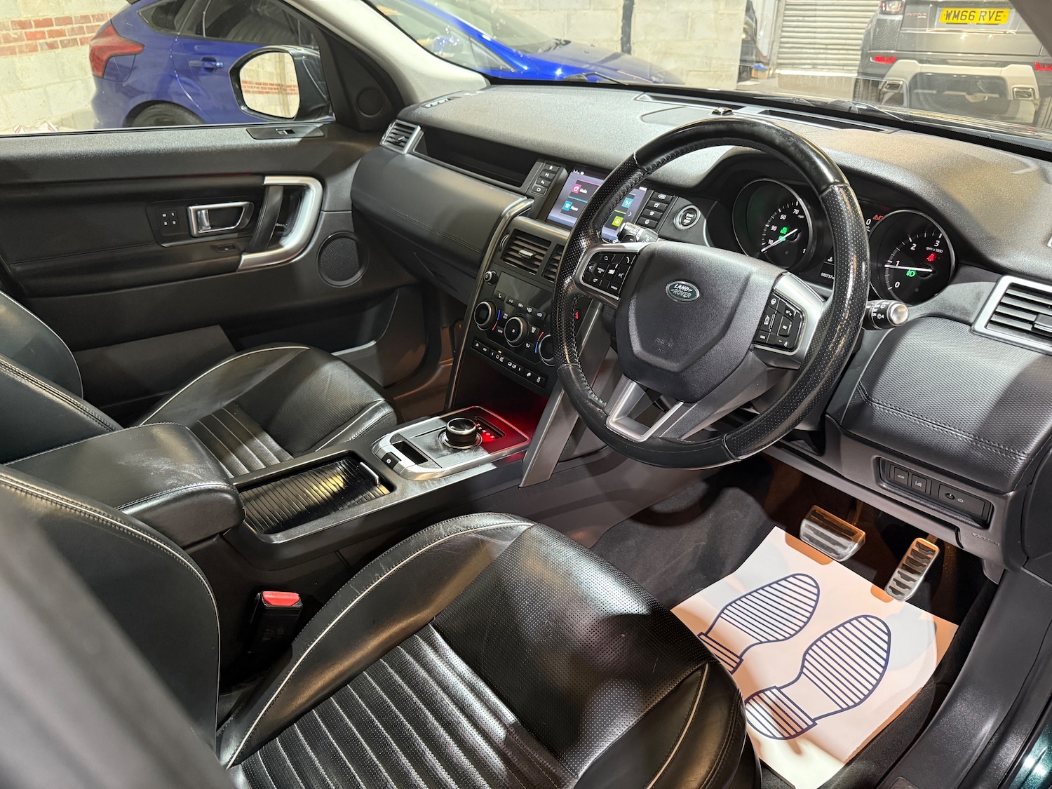 Used Land Rover Discovery Sport 2017 for sale - 77935520: Photo 34