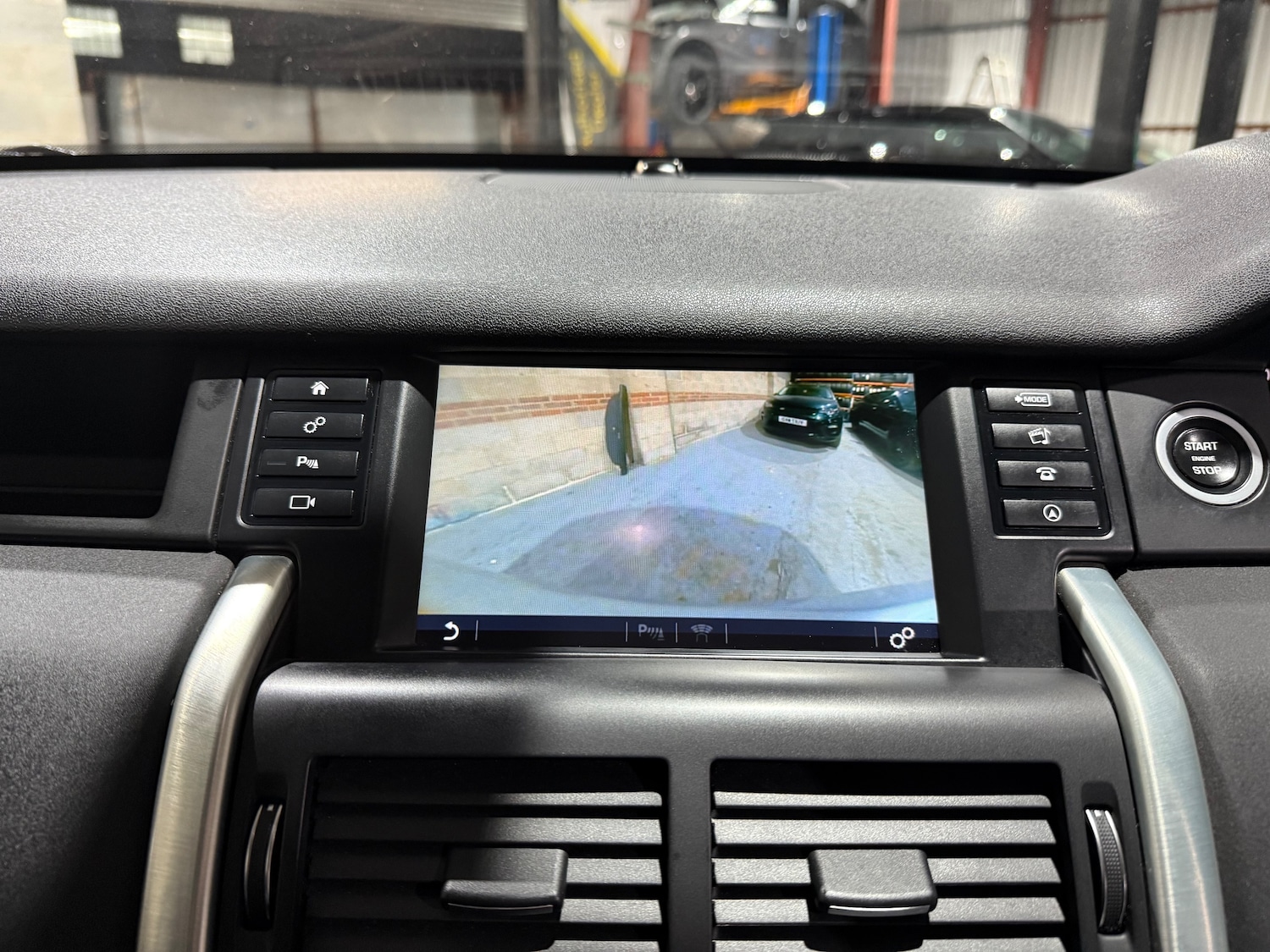 Used Land Rover Discovery Sport 2018 for sale - 76458711: Photo 37