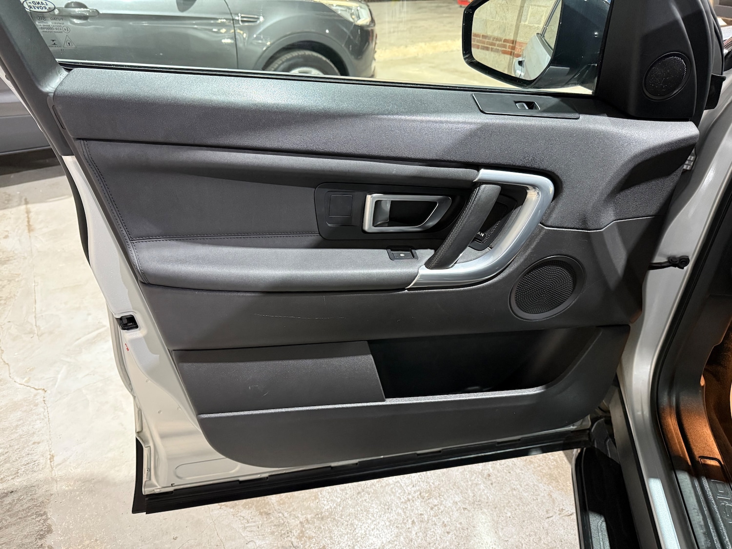 Used Land Rover Discovery Sport 2018 for sale - 76458711: Photo 7