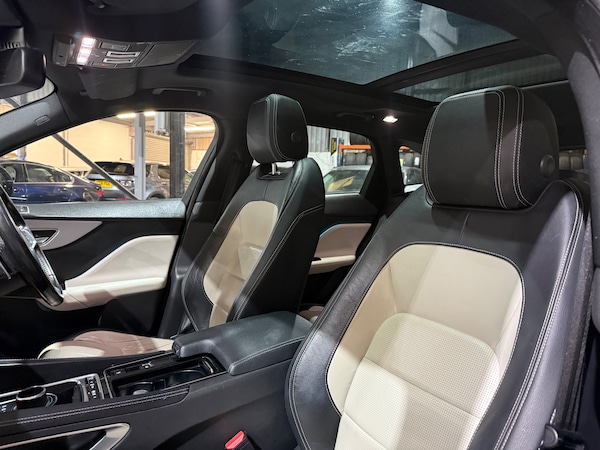 Used Jaguar F-Pace 2017 for sale - 76224971: Photo 10