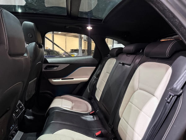 Used Jaguar F-Pace 2017 for sale - 76224971: Photo 16