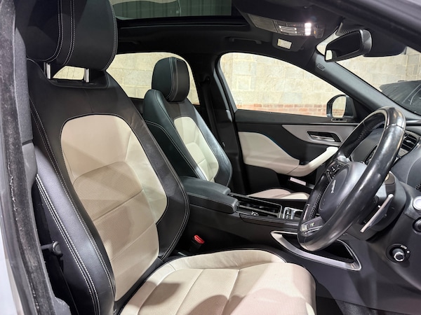 Used Jaguar F-Pace 2017 for sale - 76224971: Photo 31
