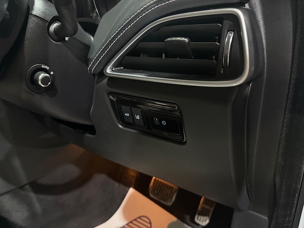 Used Jaguar F-Pace 2017 for sale - 76224971: Photo 33