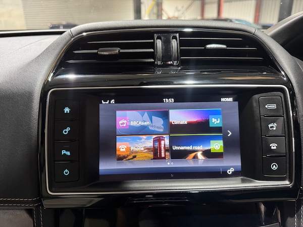Used Jaguar F-Pace 2017 for sale - 76224971: Photo 40