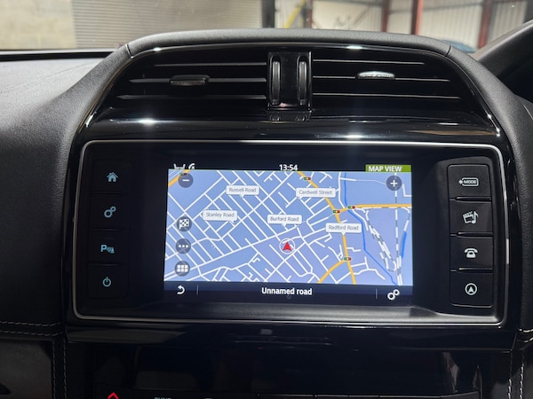 Used Jaguar F-Pace 2017 for sale - 76224971: Photo 41