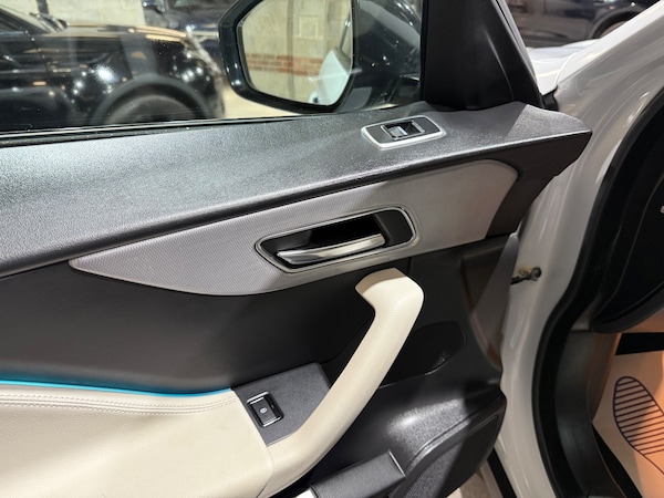 Used Jaguar F-Pace 2017 for sale - 76224971: Photo 8
