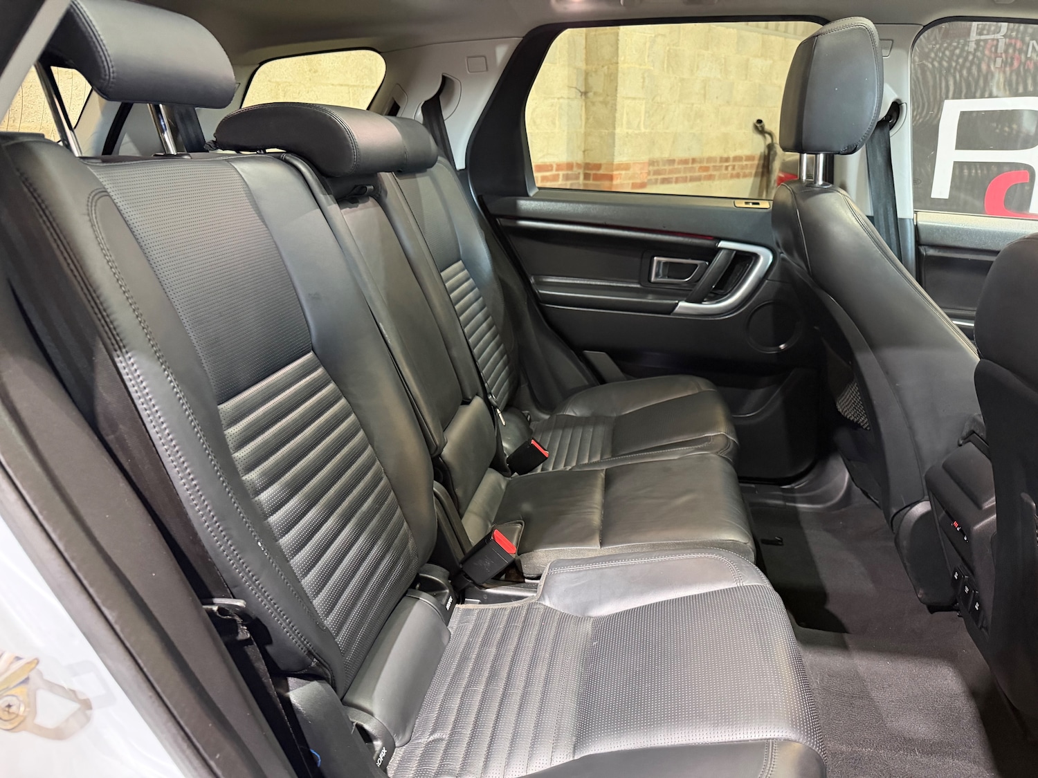 Used Land Rover Discovery Sport 2016 for sale - 78159168: Photo 25