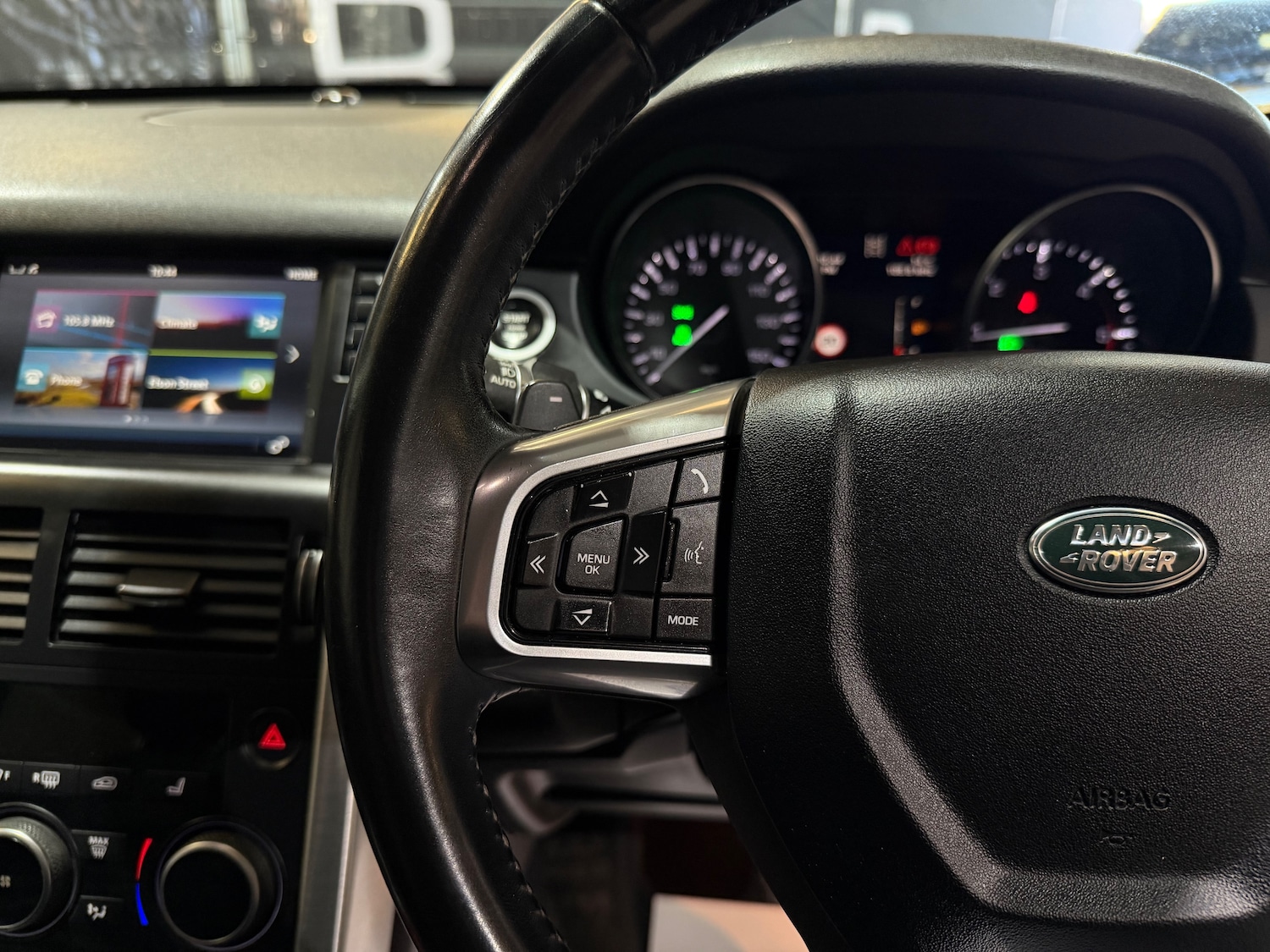 Used Land Rover Discovery Sport 2016 for sale - 78159168: Photo 34