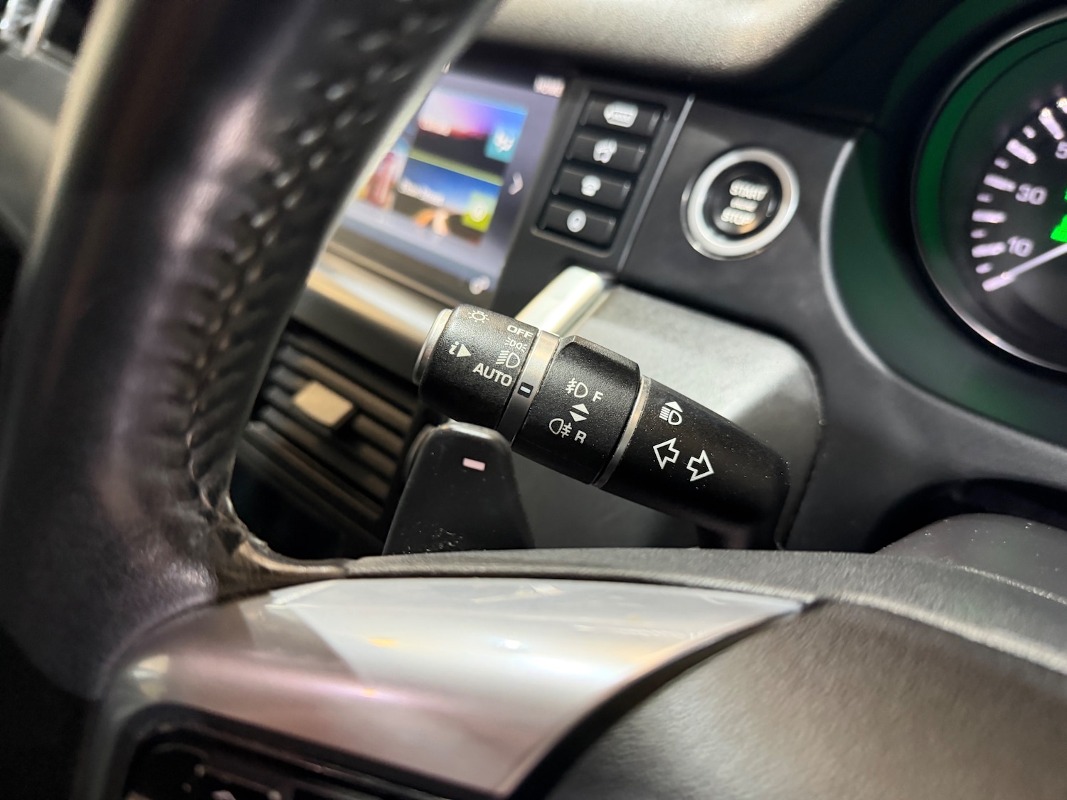 Used Land Rover Discovery Sport 2016 for sale - 78159168: Photo 38