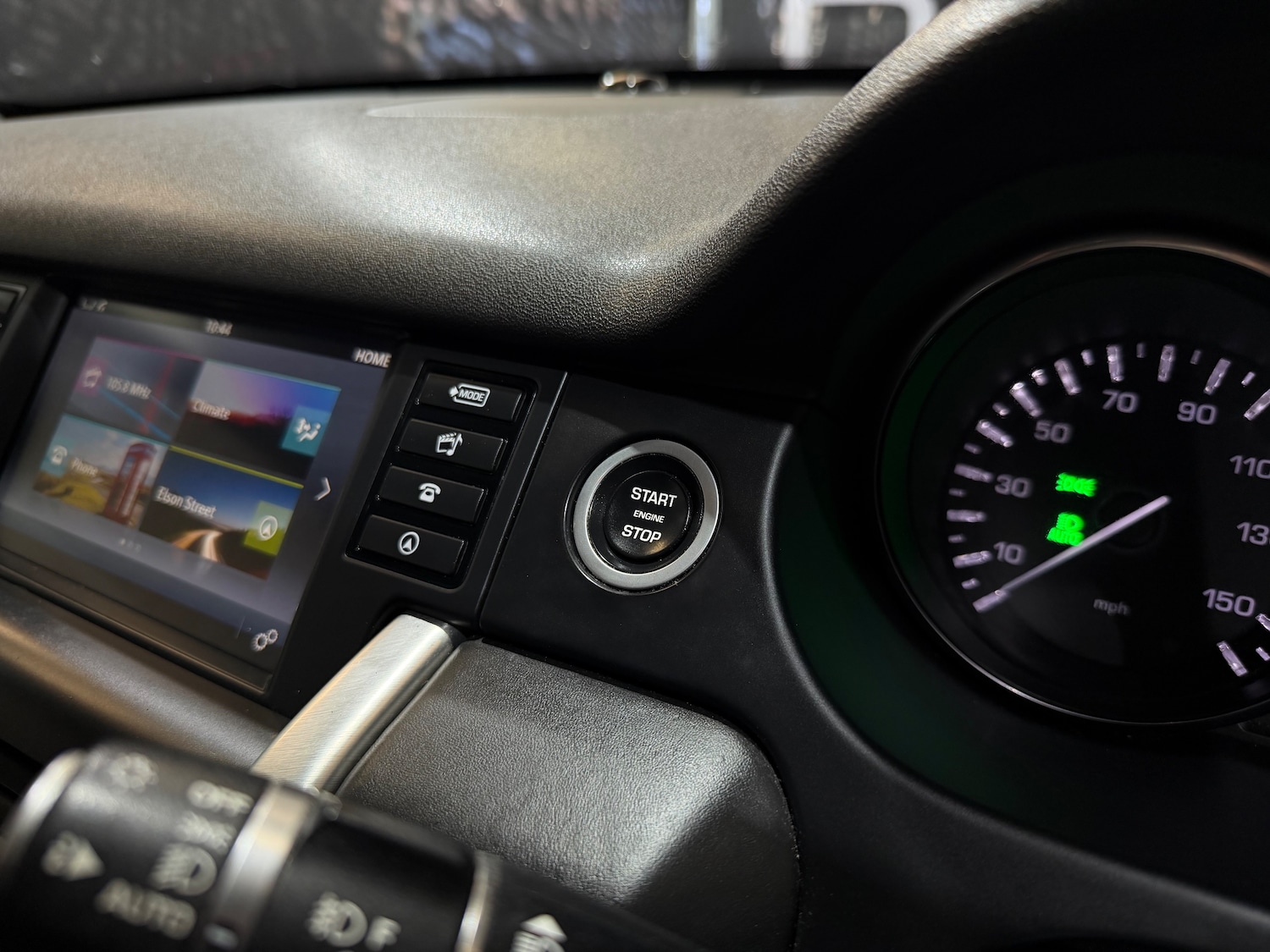 Used Land Rover Discovery Sport 2016 for sale - 78159168: Photo 39