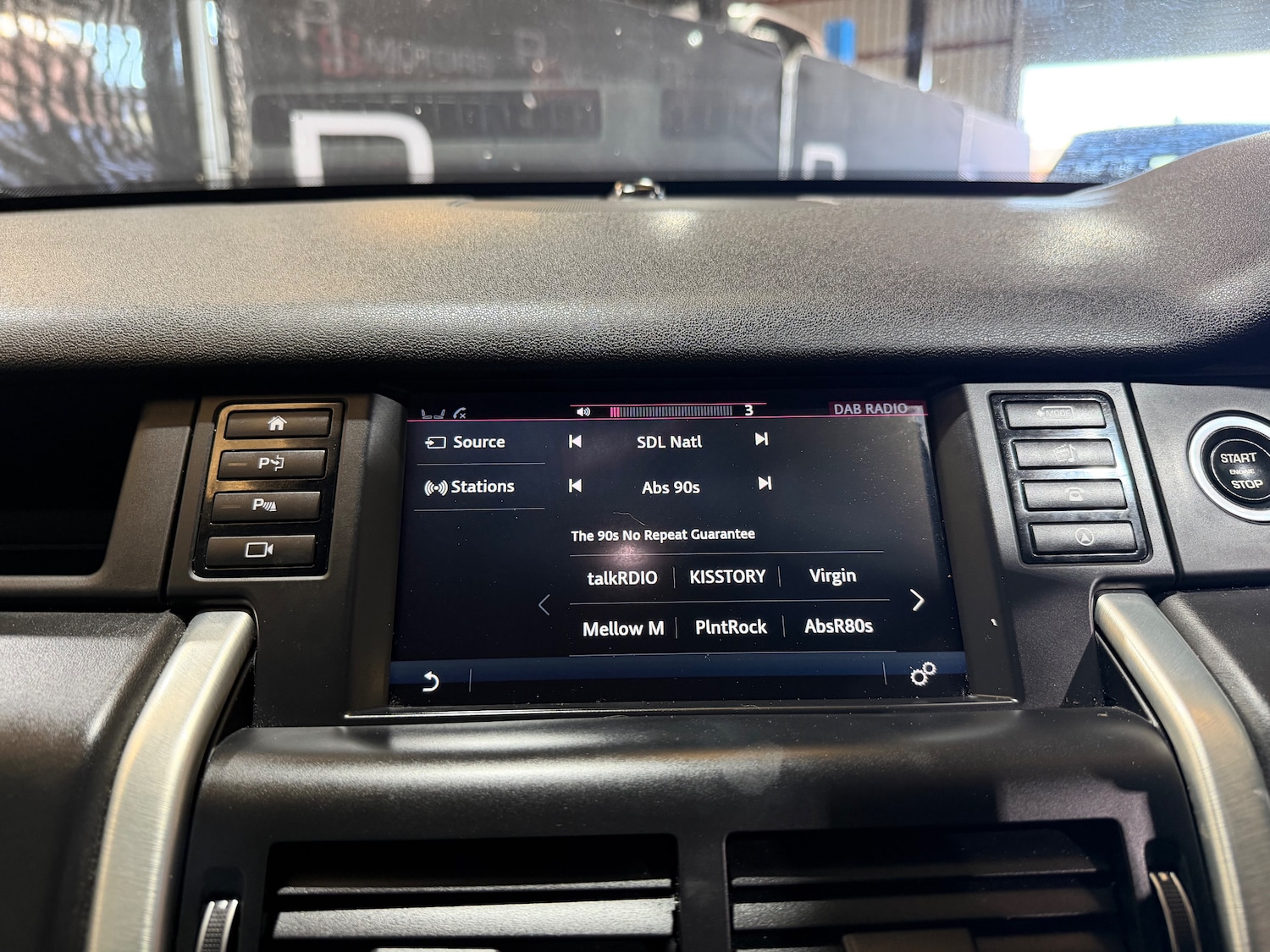 Used Land Rover Discovery Sport 2016 for sale - 78159168: Photo 43