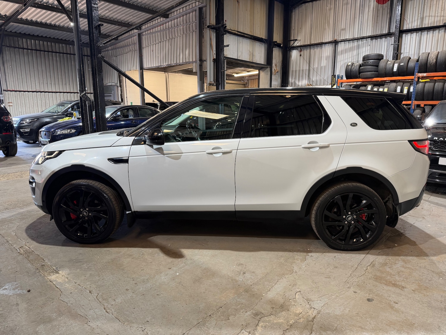 Used Land Rover Discovery Sport 2016 for sale - 78159168: Photo 5