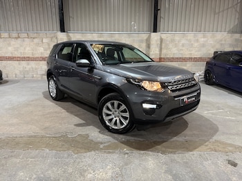 Used Land Rover Discovery Sport 2016 for sale - 76143625: Photo 2