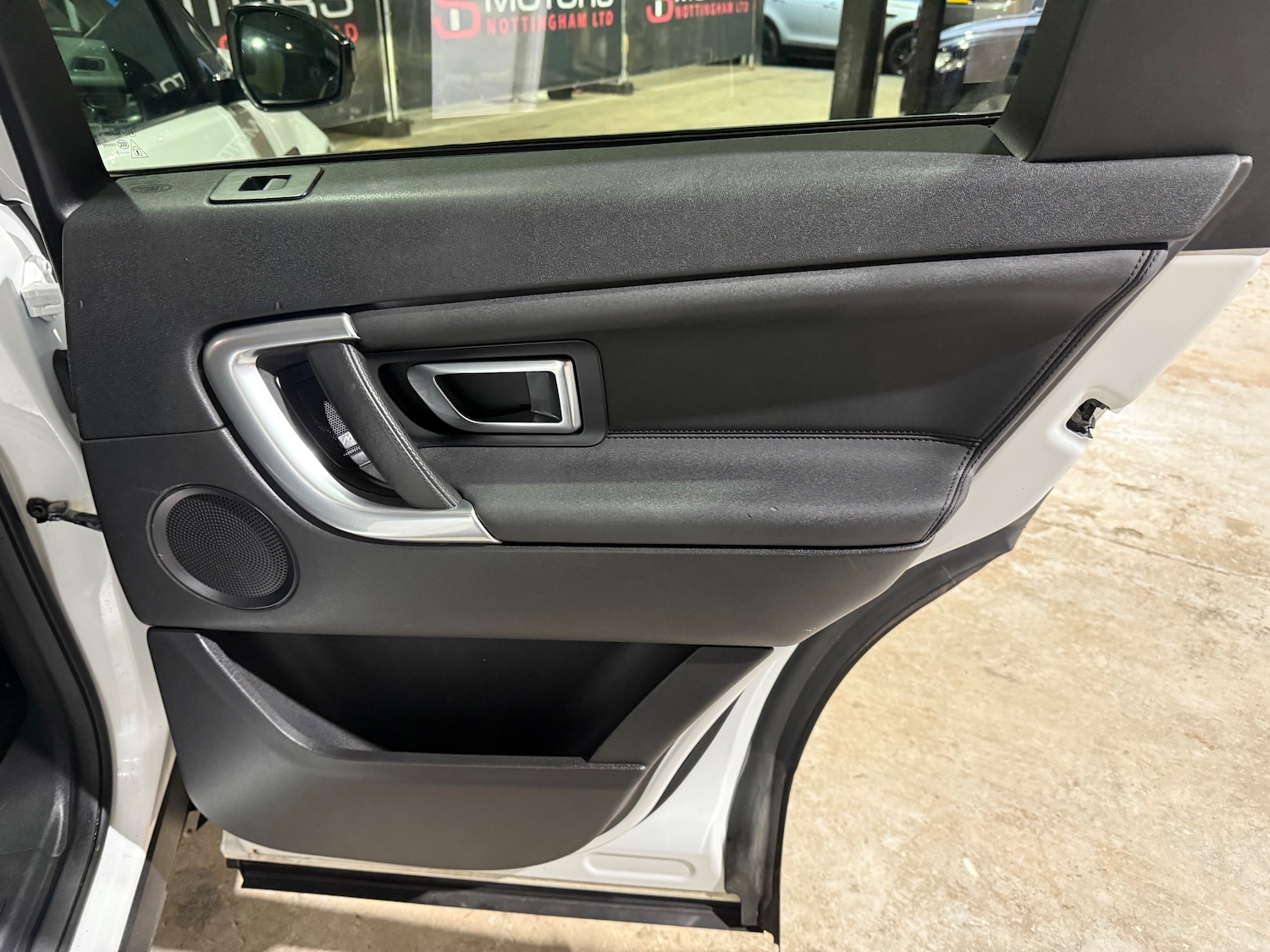 Used Land Rover Discovery Sport 2017 for sale - 77313000: Photo 22