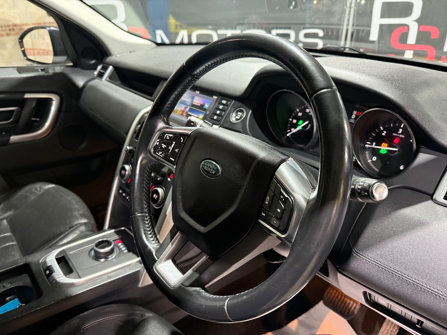 Used Land Rover Discovery Sport 2017 for sale - 77313000: Photo 29