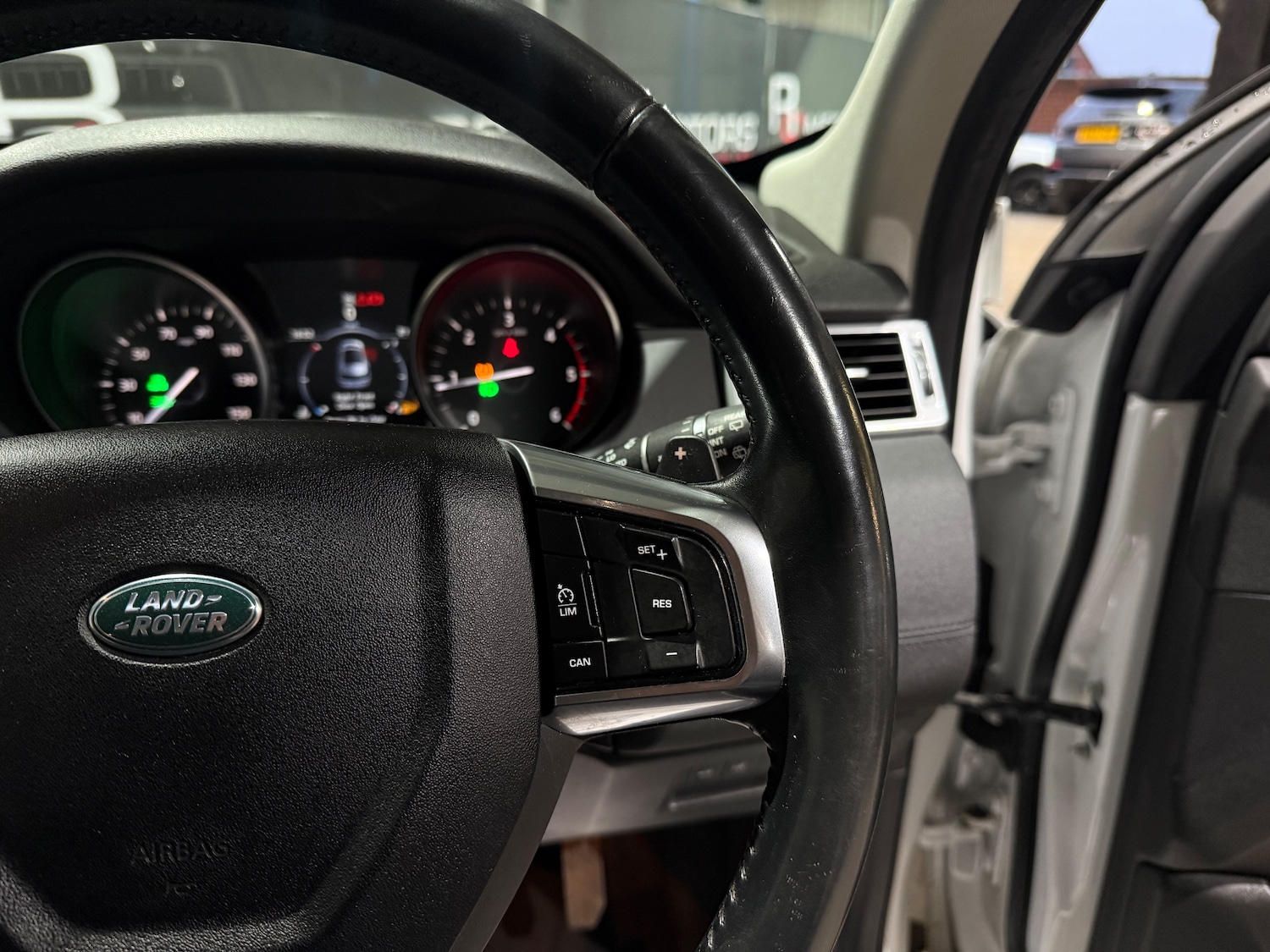 Used Land Rover Discovery Sport 2017 for sale - 77313000: Photo 36