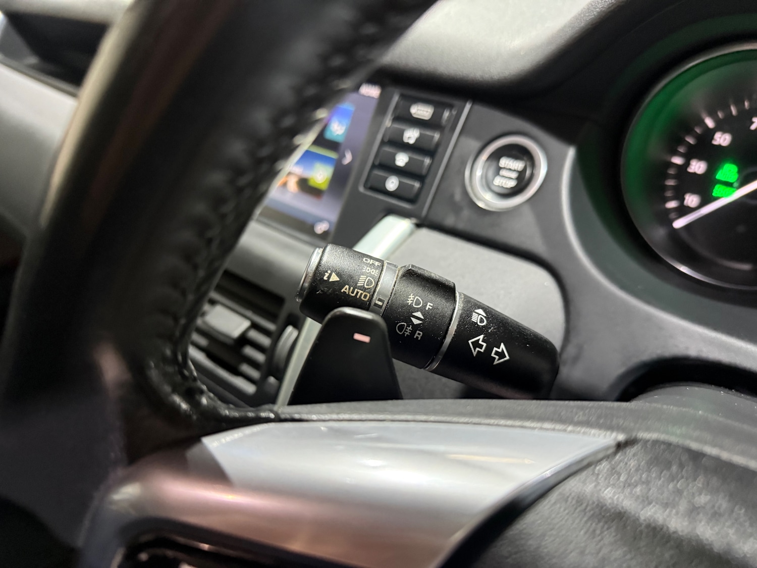 Used Land Rover Discovery Sport 2017 for sale - 77313000: Photo 40