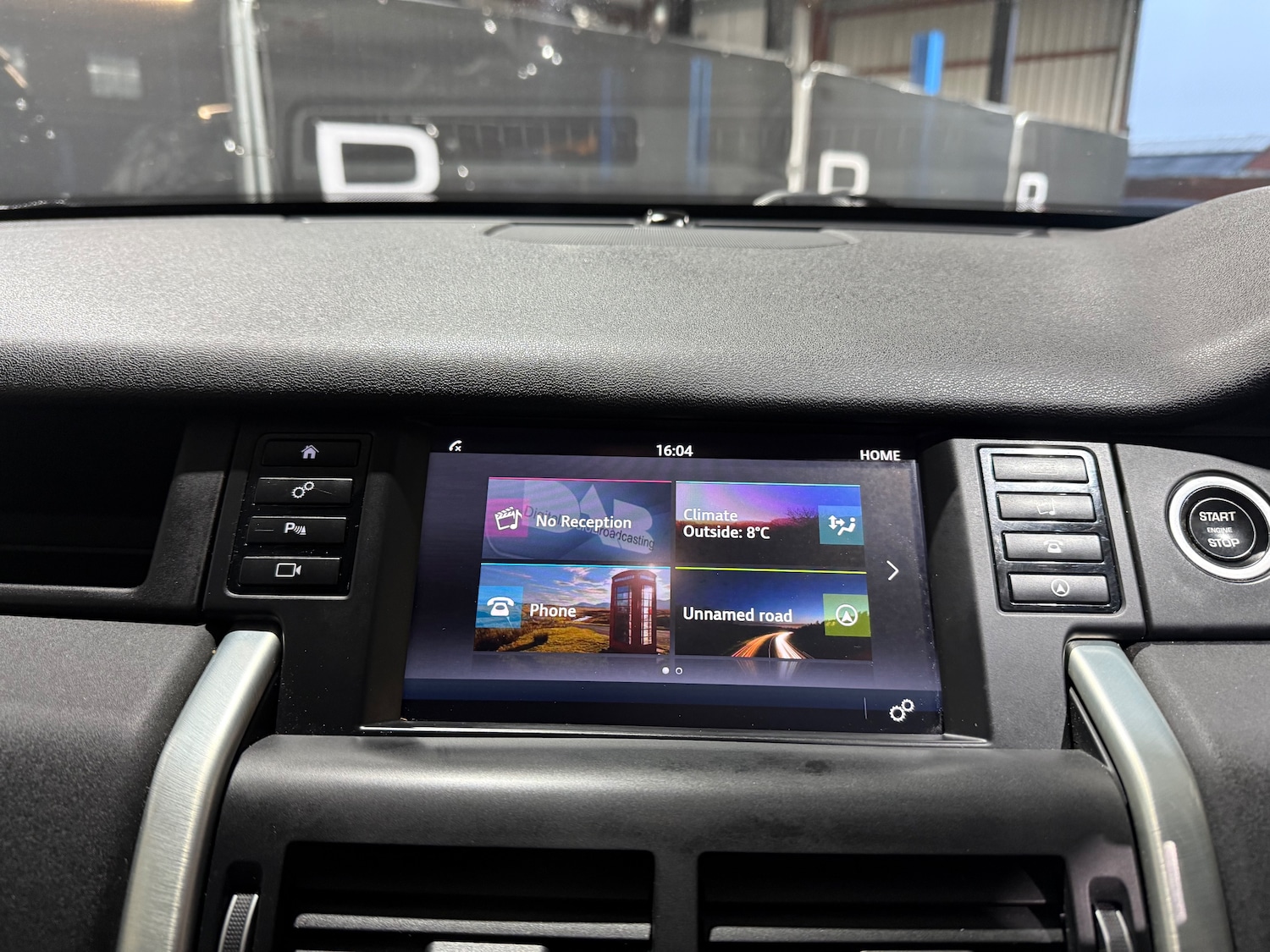 Used Land Rover Discovery Sport 2017 for sale - 77313000: Photo 42