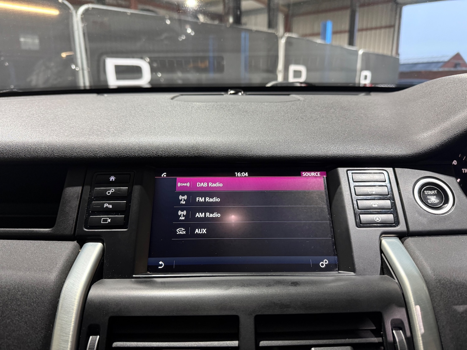 Used Land Rover Discovery Sport 2017 for sale - 77313000: Photo 43