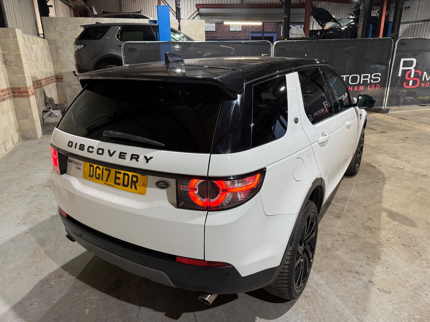 Used Land Rover Discovery Sport 2017 for sale - 77313000: Photo 50