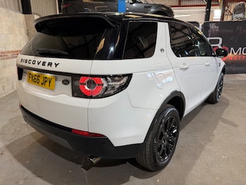 Used Land Rover Discovery Sport 2016 for sale - 78385510: Photo