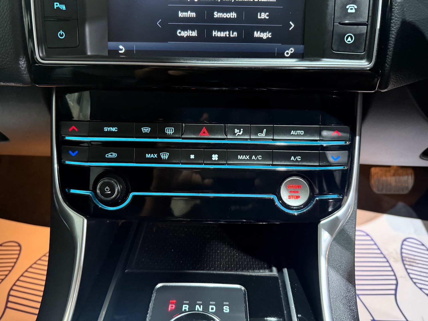 Used Jaguar XE 2018 for sale - 76693547: Photo 33