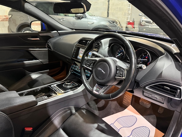 Used Jaguar XE 2017 for sale - 76292903: Photo 24