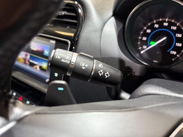 Used Jaguar XE 2017 for sale - 76292903: Photo 34