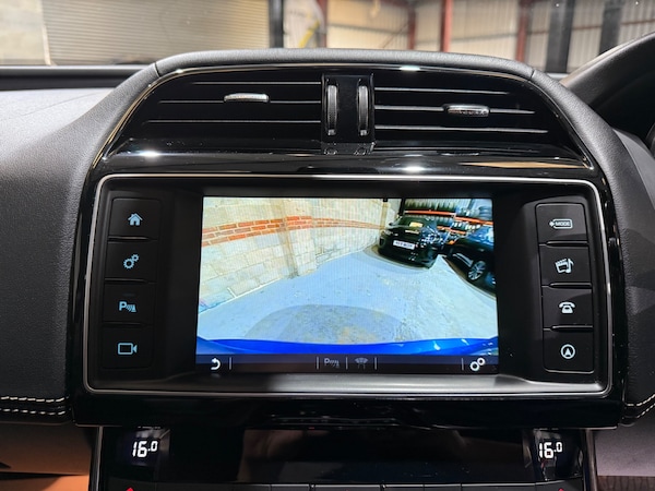 Used Jaguar XE 2017 for sale - 76292903: Photo 42